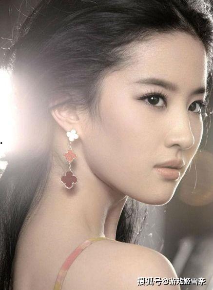 女明星光溜溜图片视频素材高清,揭秘女明星高清光溜溜图片视频素材的幕后故事